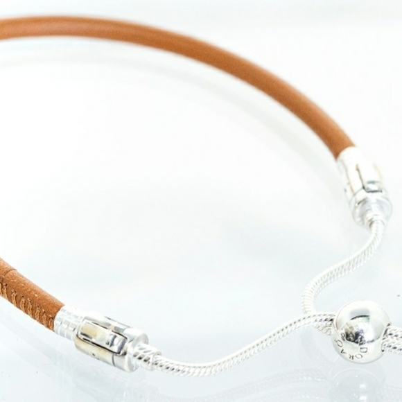 Pandora - Picture 2 of 5